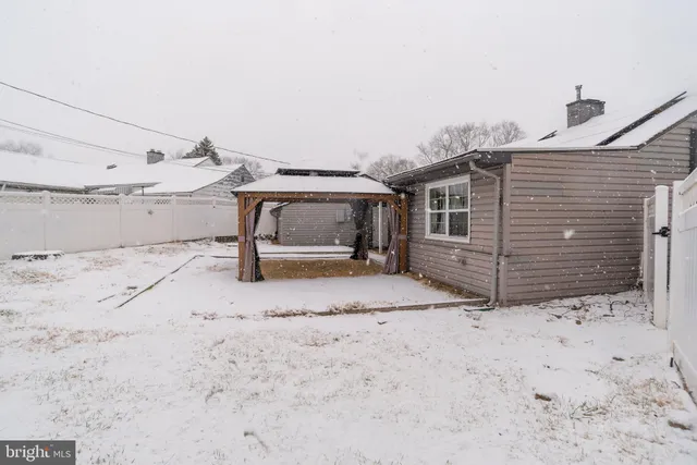 $2,825 | 438 Andover Road, Fairless Hills, PA 19030