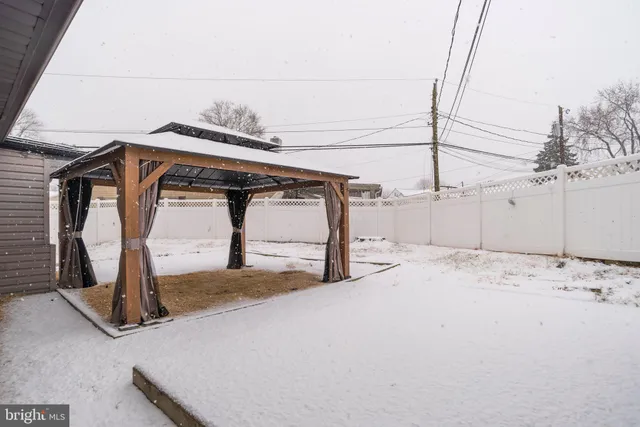 $2,825 | 438 Andover Road, Fairless Hills, PA 19030