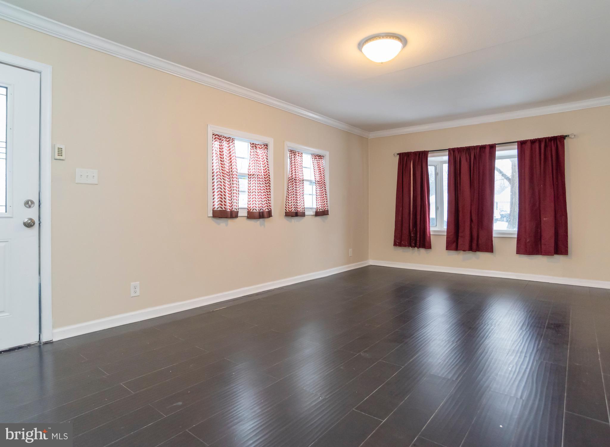 438 Andover Road Fairless Hills, PA 19030 - Photo 7 of 41 Natural Lighting