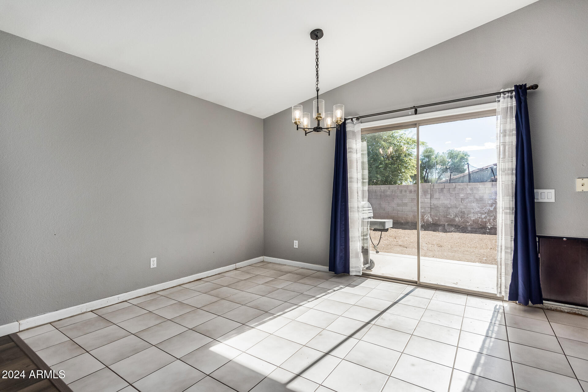 8757 West Griswold Road Peoria, AZ 85345 - Photo 5 of 22 DINING SPACE