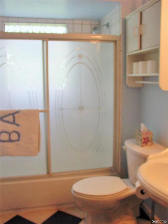 3844 Orchardview Avenue Rochester Hills, MI 48307 - Photo 8 of 17