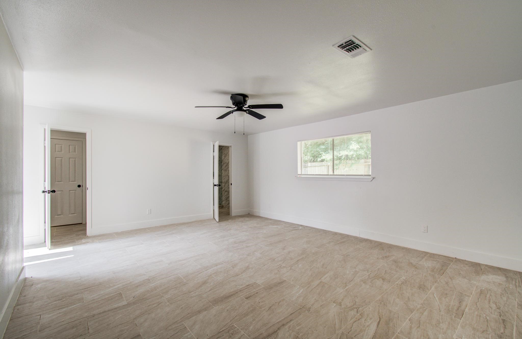 494 Brandon Road Conroe, TX 77302 - Photo 14 of 22