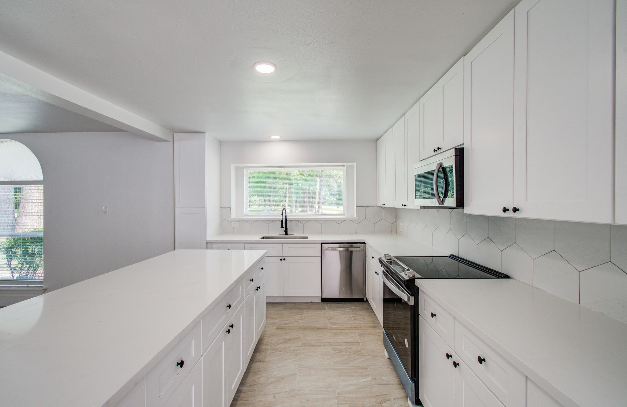 494 Brandon Road Conroe, TX 77302 - Photo 5 of 22