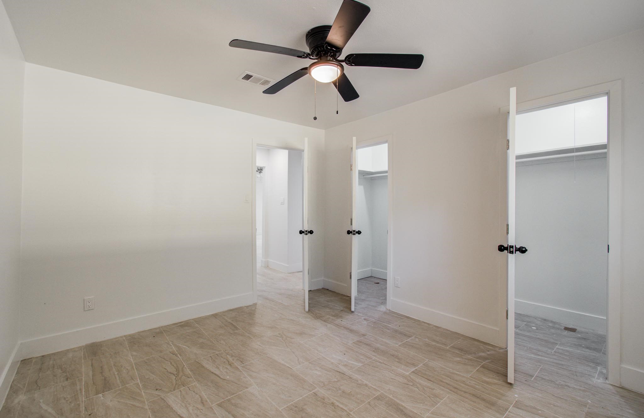 494 Brandon Road Conroe, TX 77302 - Photo 10 of 22