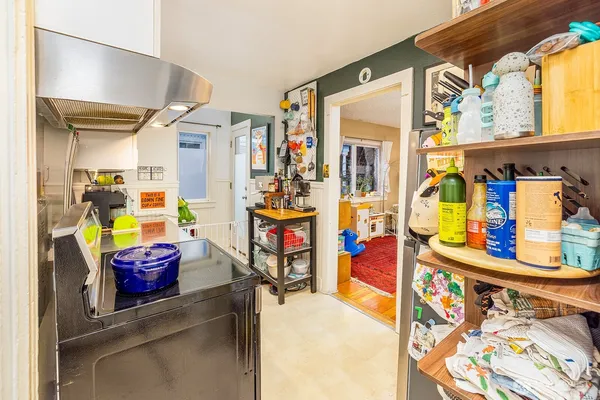$975,000 | 2315 East Spring Street, Seattle, WA 98122