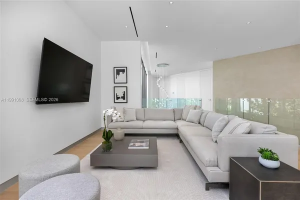 $55,000 | 503 Palm Drive, Hallandale Beach, FL 33009