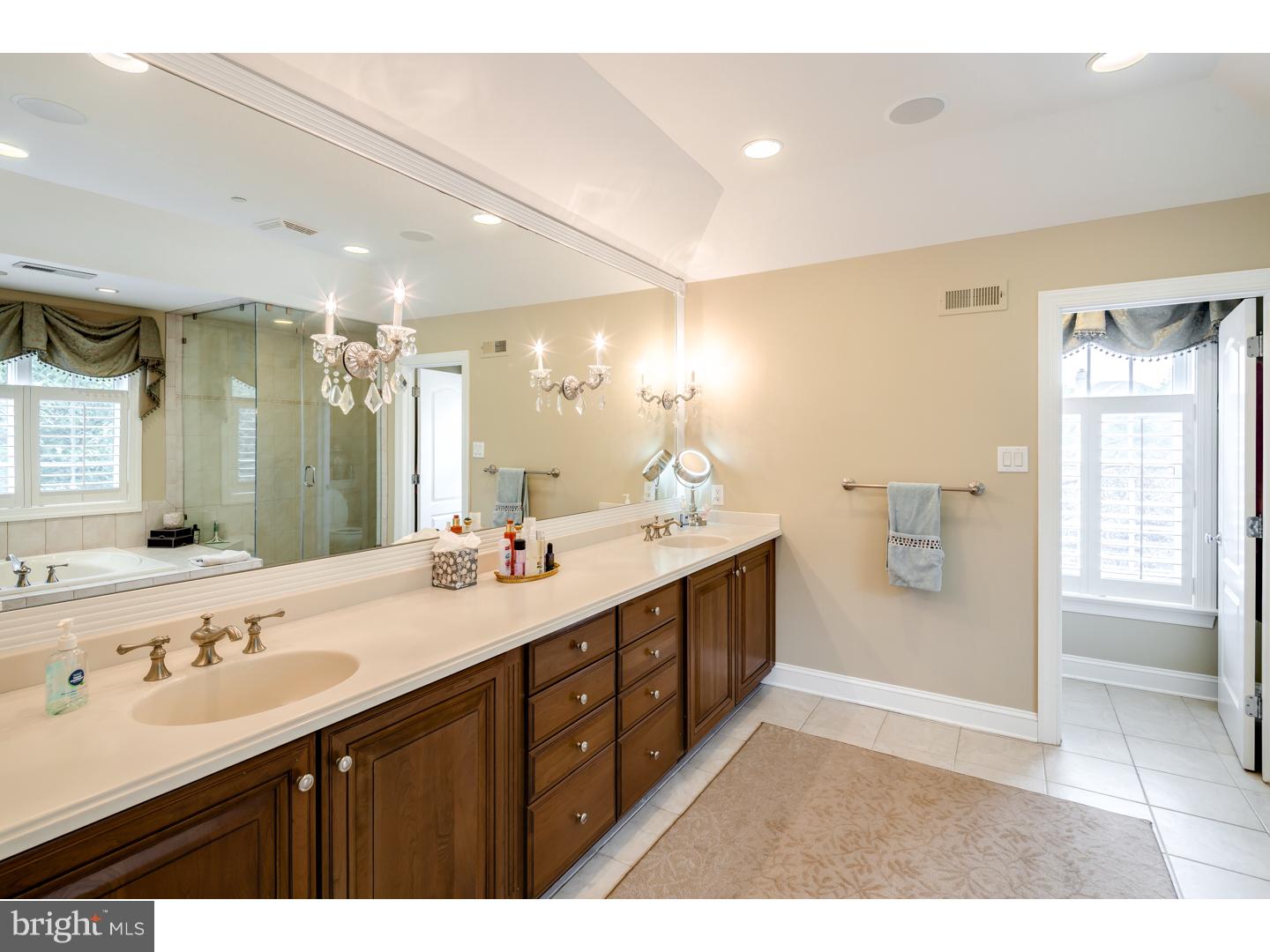 1013 Whitegate Road Wayne, PA 19087 - Photo 17 of 25