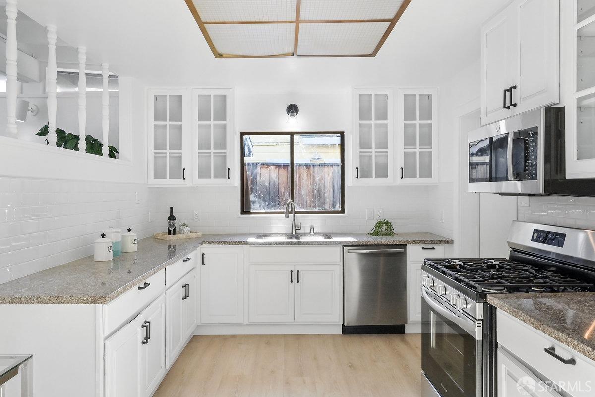 2531 Jerilynn Drive Concord, CA 94519 - Photo 8 of 34