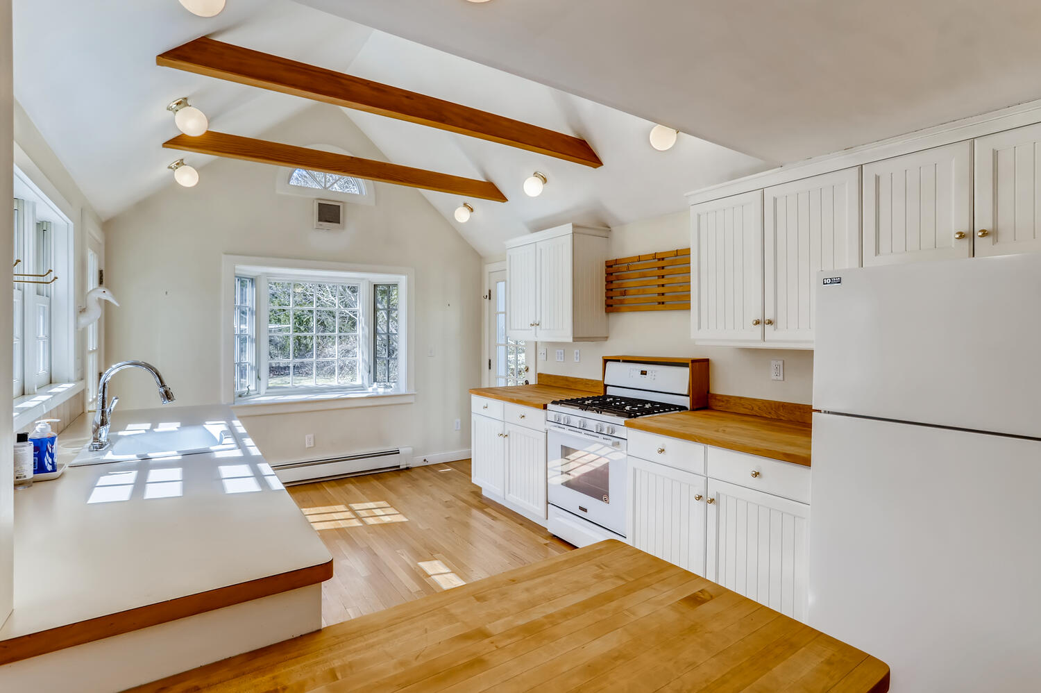 20 Harbor View Road Vineyard Haven, MA 02568 - Photo 18 of 34 Gallery Image 18