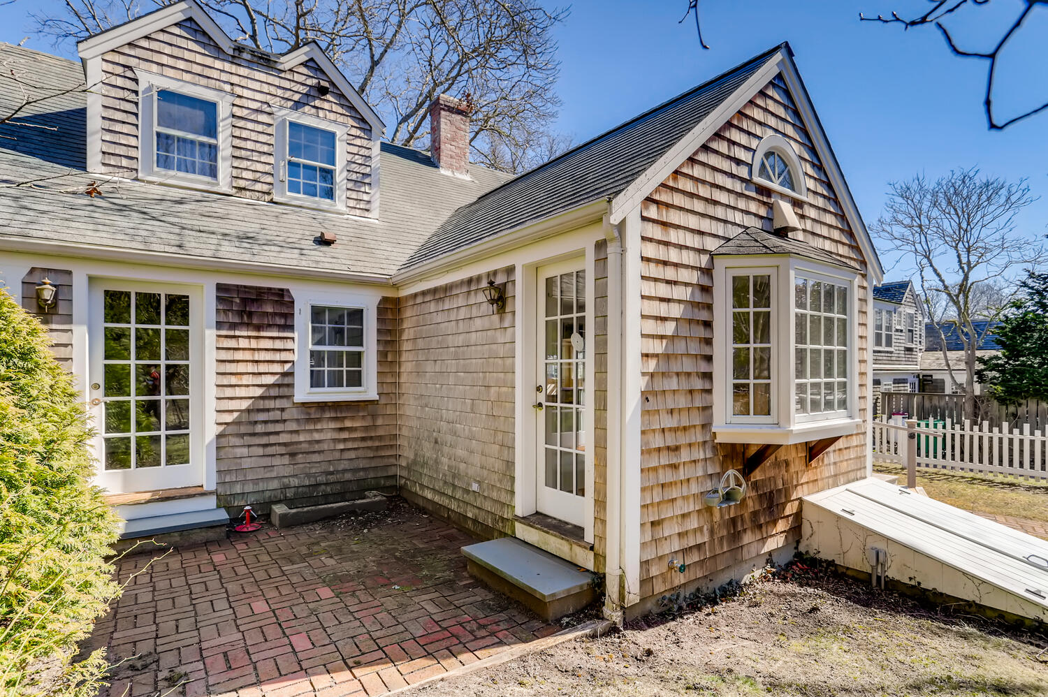 20 Harbor View Road Vineyard Haven, MA 02568 - Photo 3 of 34 Gallery Image 3