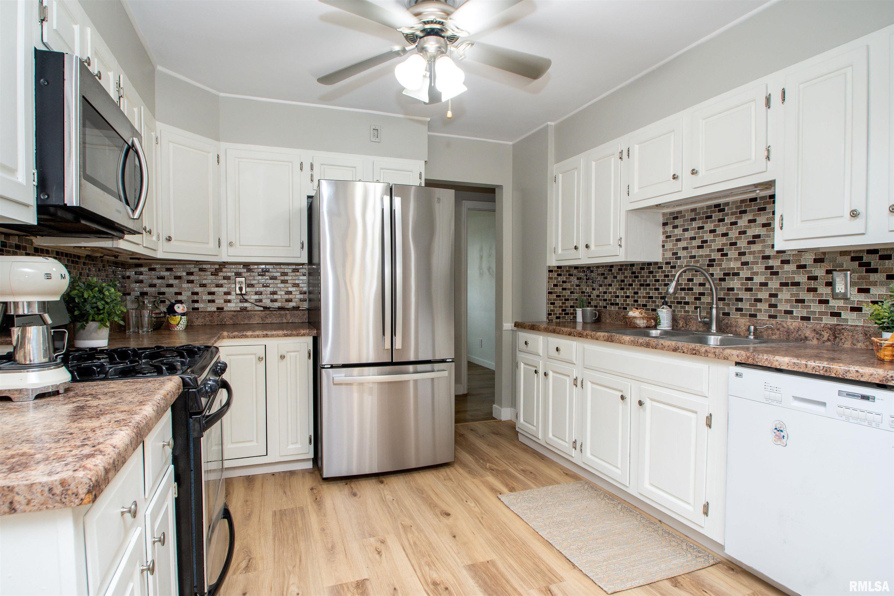 423 West Stonegate Road Peoria, IL 61614 - Photo 19 of 47 Gallery Image 19