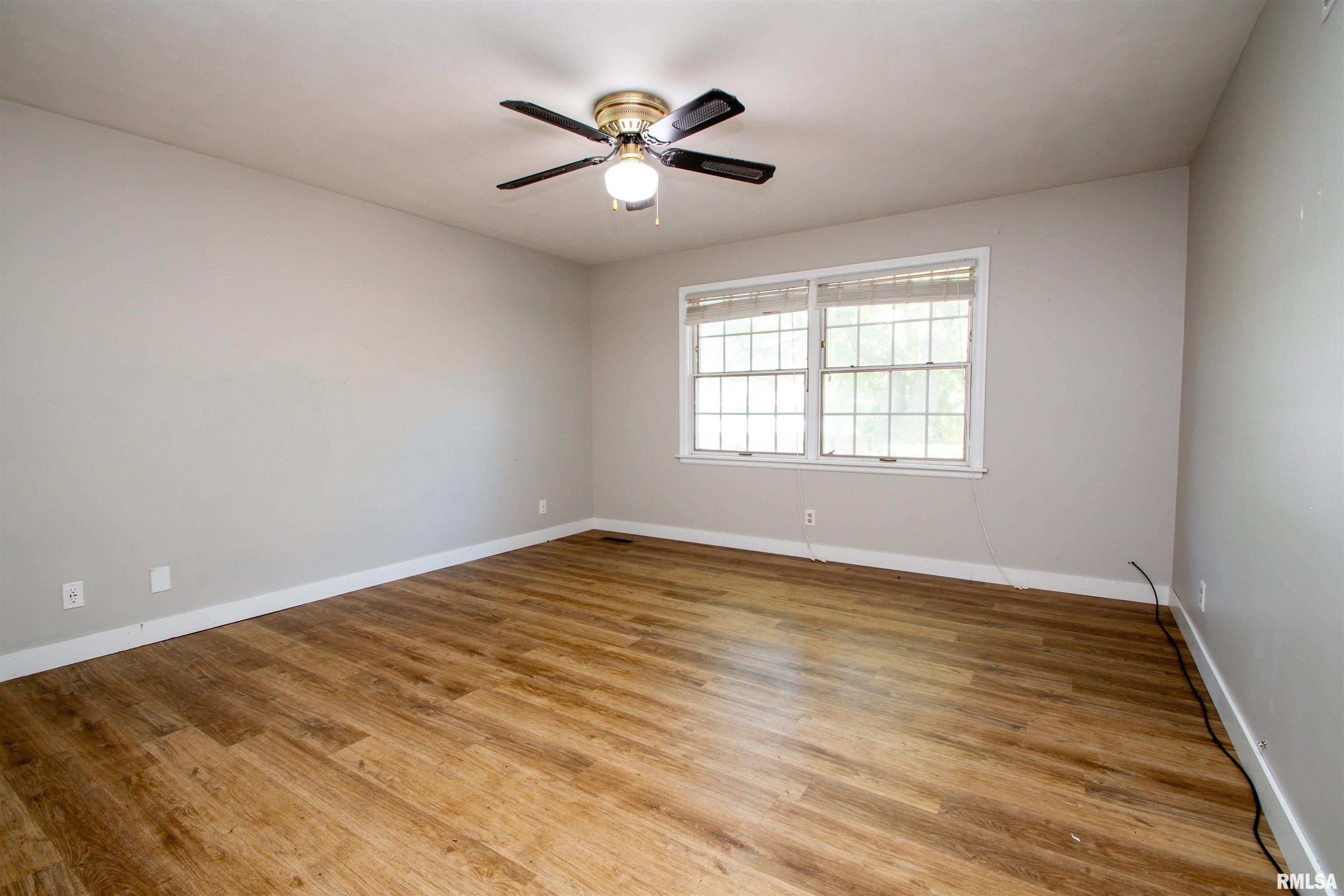 423 West Stonegate Road Peoria, IL 61614 - Photo 29 of 47 Gallery Image 29