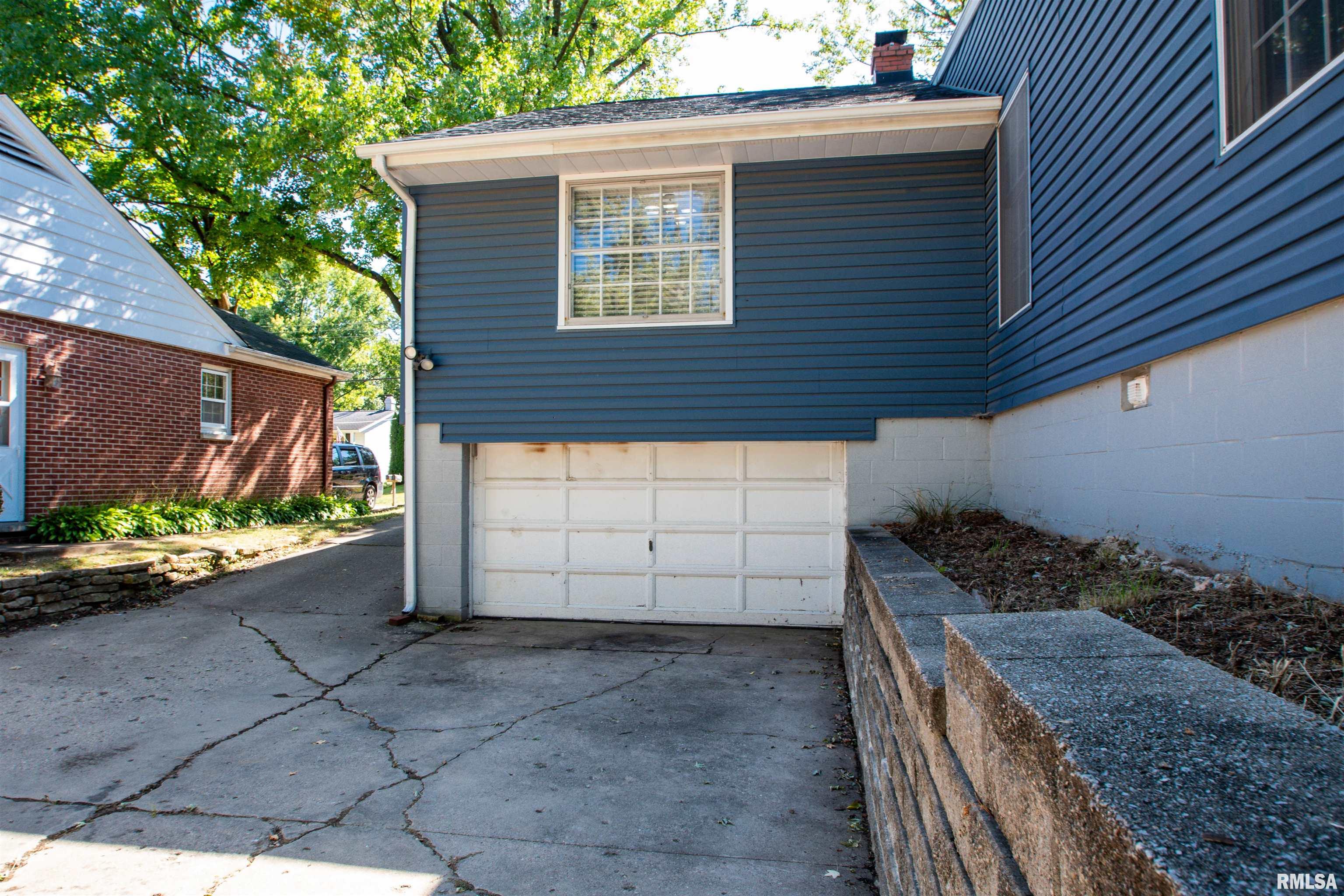 423 West Stonegate Road Peoria, IL 61614 - Photo 44 of 47 Gallery Image 44