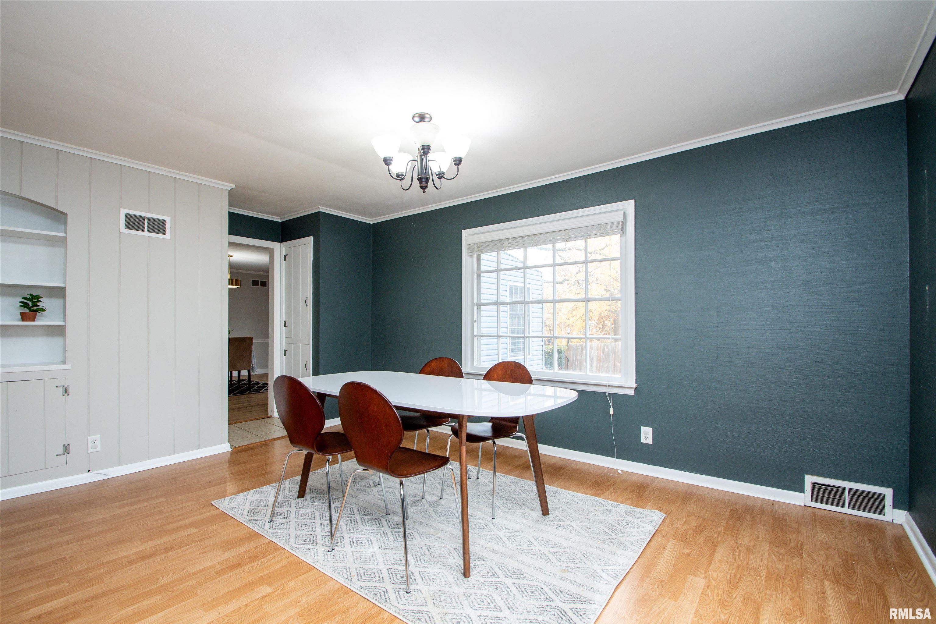 423 West Stonegate Road Peoria, IL 61614 - Photo 7 of 47 Gallery Image 7
