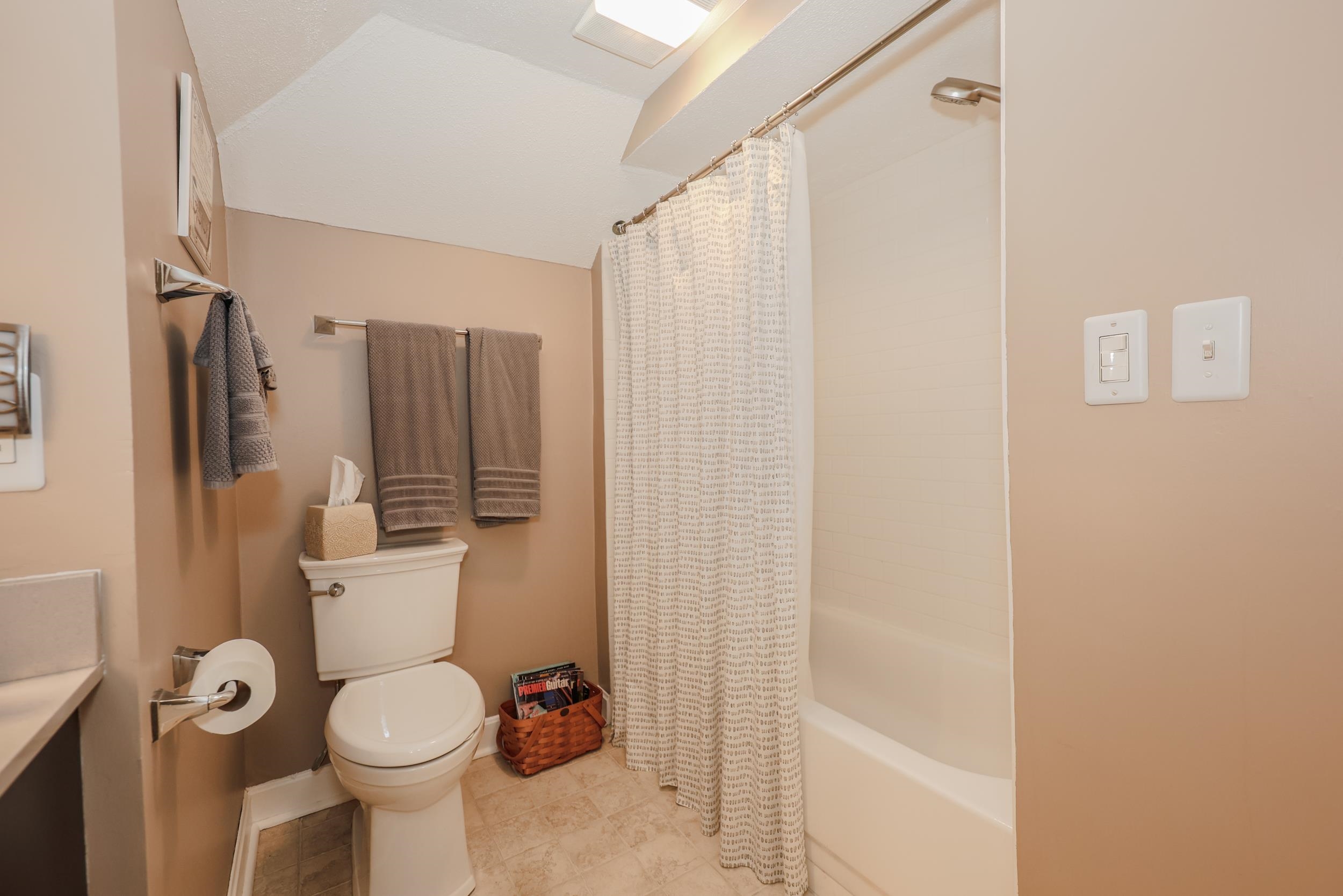 749 Maple Street Manchester, NH 03104 - Photo 23 of 46