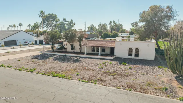 $880,000 | 707 East Redfield Road, Gilbert, AZ 85234