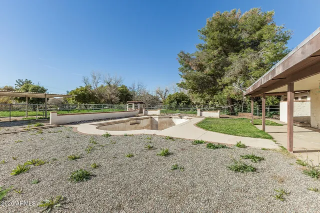 $880,000 | 707 East Redfield Road, Gilbert, AZ 85234