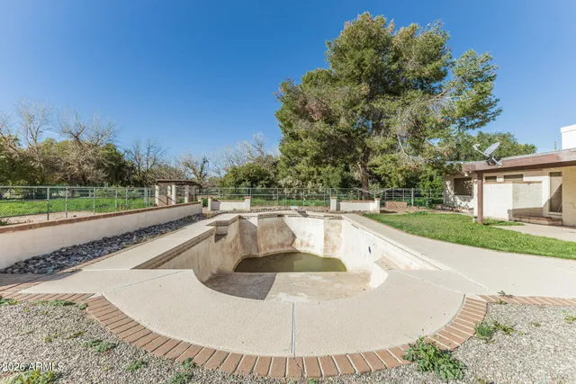 $880,000 | 707 East Redfield Road, Gilbert, AZ 85234