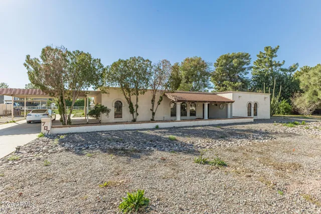 $880,000 | 707 East Redfield Road, Gilbert, AZ 85234