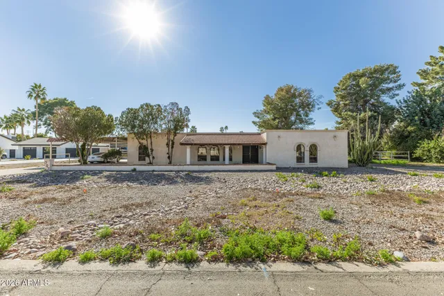 $880,000 | 707 East Redfield Road, Gilbert, AZ 85234