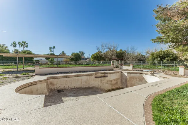 $880,000 | 707 East Redfield Road, Gilbert, AZ 85234