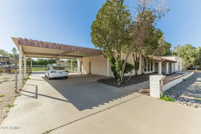 $880,000 | 707 East Redfield Road, Gilbert, AZ 85234