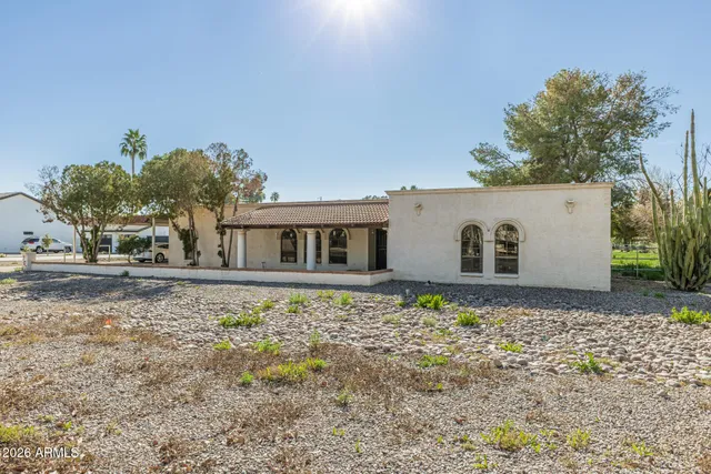 $880,000 | 707 East Redfield Road, Gilbert, AZ 85234