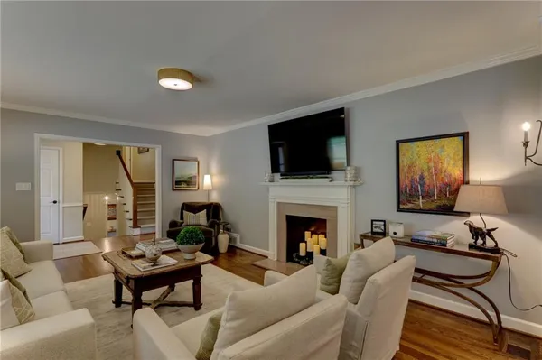 $1,095,000 | 870 Starlight Drive Northeast, Sandy Springs, GA 30342