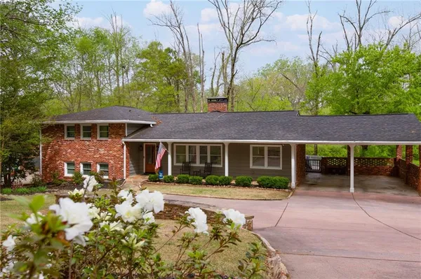 $1,095,000 | 870 Starlight Drive Northeast, Sandy Springs, GA 30342
