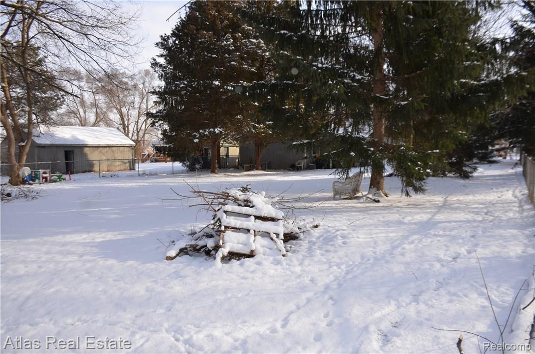 3060 Donley Avenue Rochester, MI 48309 - Photo 9 of 25 DSC_1822.JPG