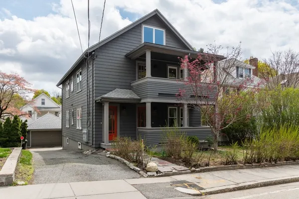 $3,600 | 219 Common Street, Unit 1, Watertown, MA 02472