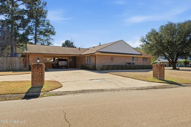 $249,900 | 3517 Longstreet Drive, Pearl, MS 39208