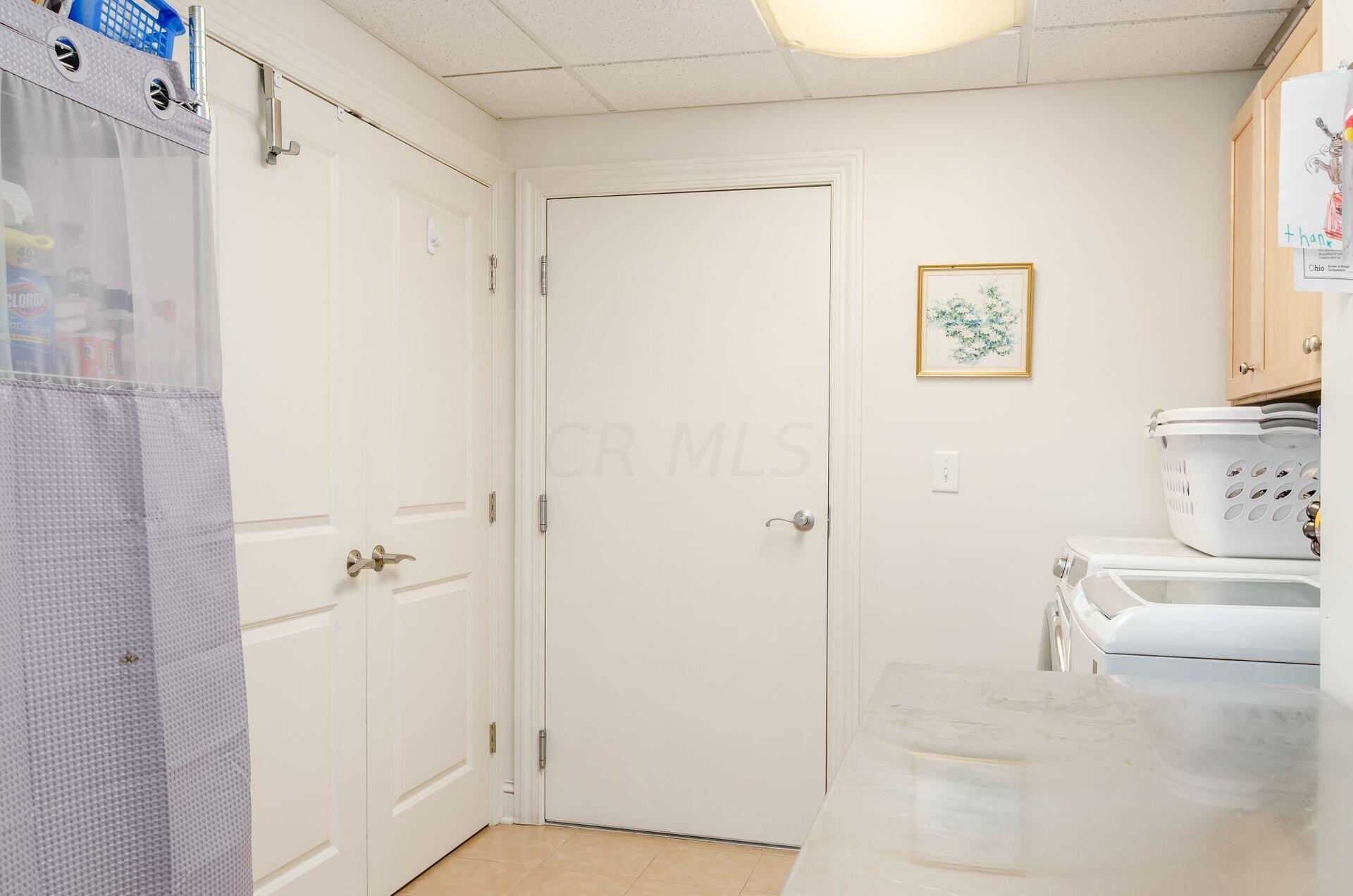 3175 Tremont Road, Unit 302 Columbus, OH 43221 - Photo 19 of 53 023_836a_L 3175 Tremont Rd092