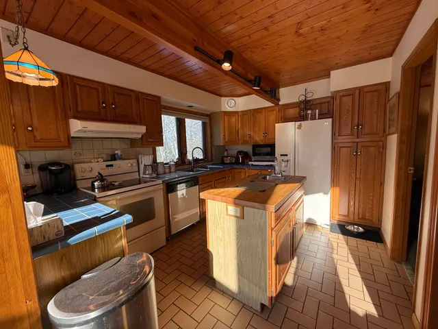 $550,000 | 852 Sawyer Hill Road, Mount Holly, VT 05758