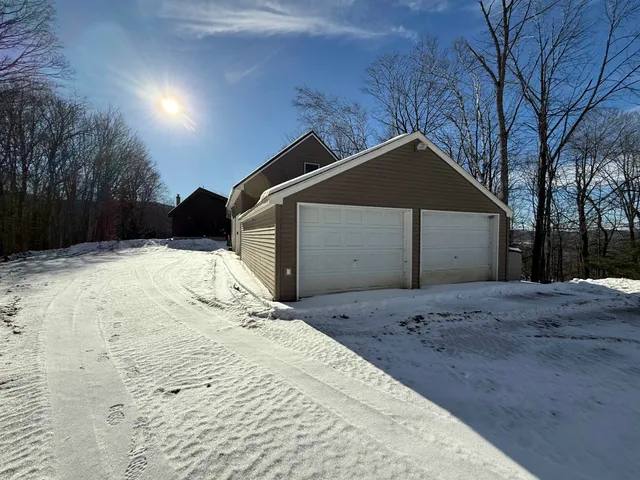 $550,000 | 852 Sawyer Hill Road, Mount Holly, VT 05758