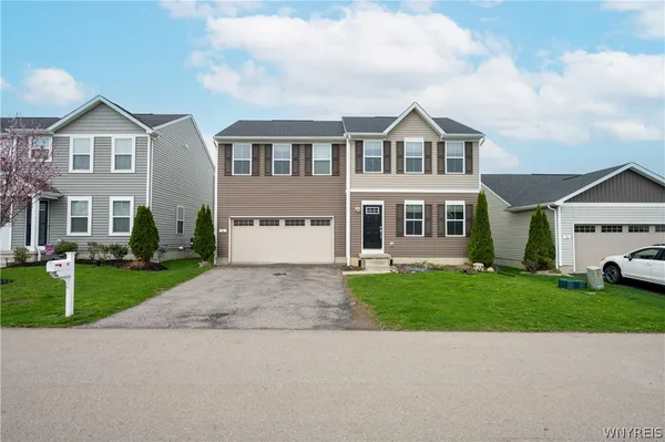 $399,900 | 16 Stelle Street, Hamburg, NY 14075