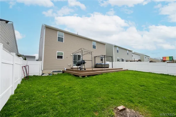 $399,900 | 16 Stelle Street, Hamburg, NY 14075