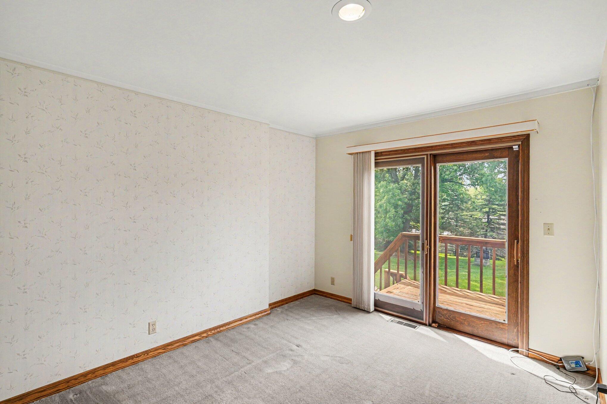 13650 Spencer Road Milford, MI 48380 - Photo 14 of 38 014_file_6741