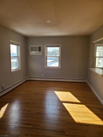 $2,750 | 77 Shepherd Lane, Totowa, NJ 07512