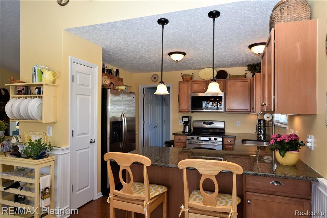 104 Sedum Road Howell, MI 48843 - Photo 8 of 33 Quality Stainless Appliances