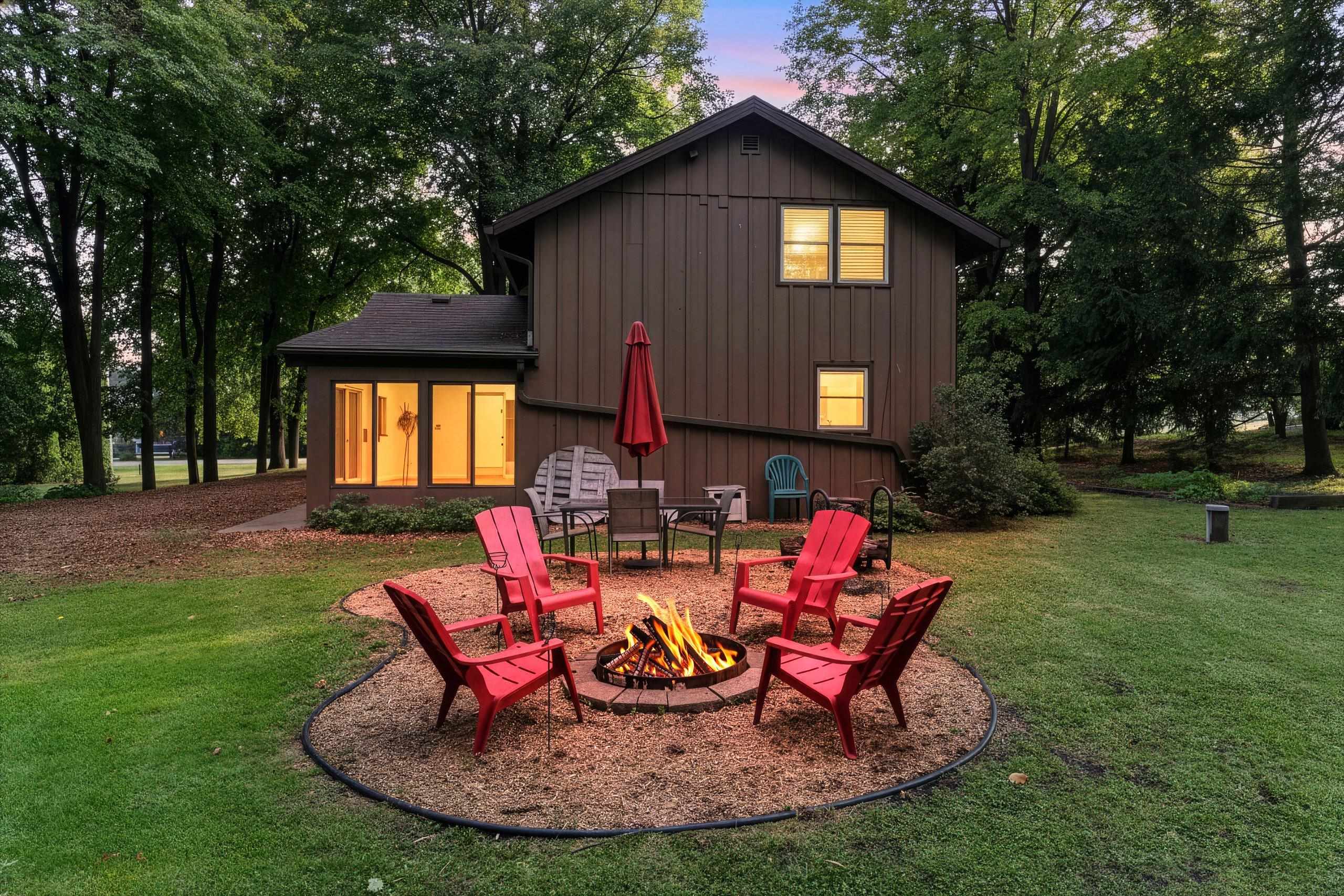 8592 Winncrest Road Neenah, WI 54956 - Photo 23 of 24 Gallery Image 23