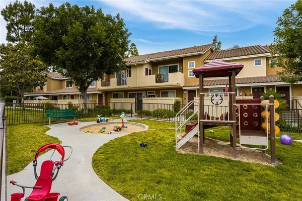 $3,350 | 28511 Trento Way, Lake Forest, CA 92679