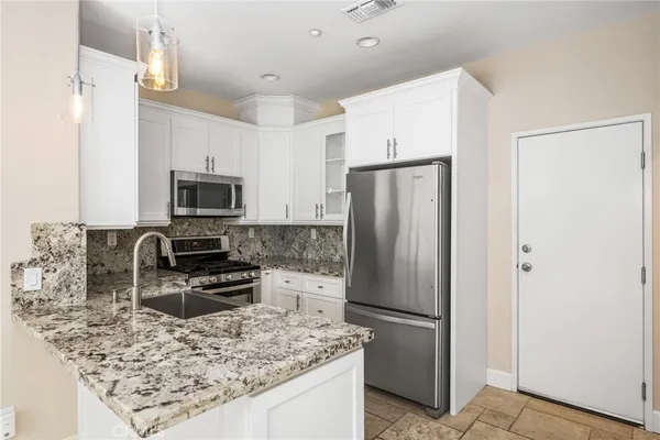 $3,350 | 28511 Trento Way, Lake Forest, CA 92679