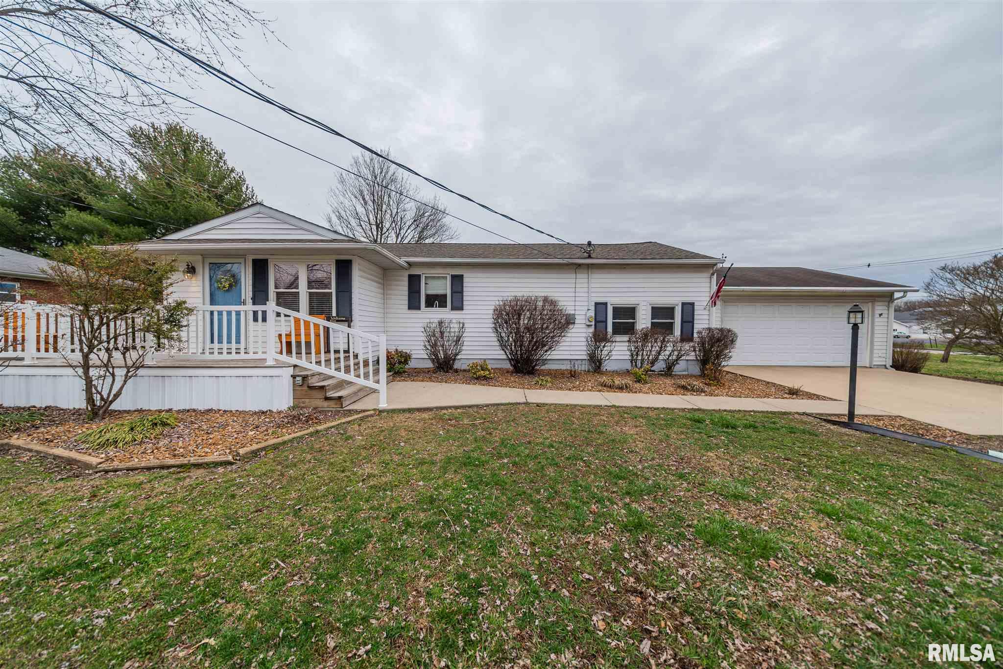 2620 Benton Road Mount Vernon, IL 62864 - Photo 1 of 34 Gallery Image 1
