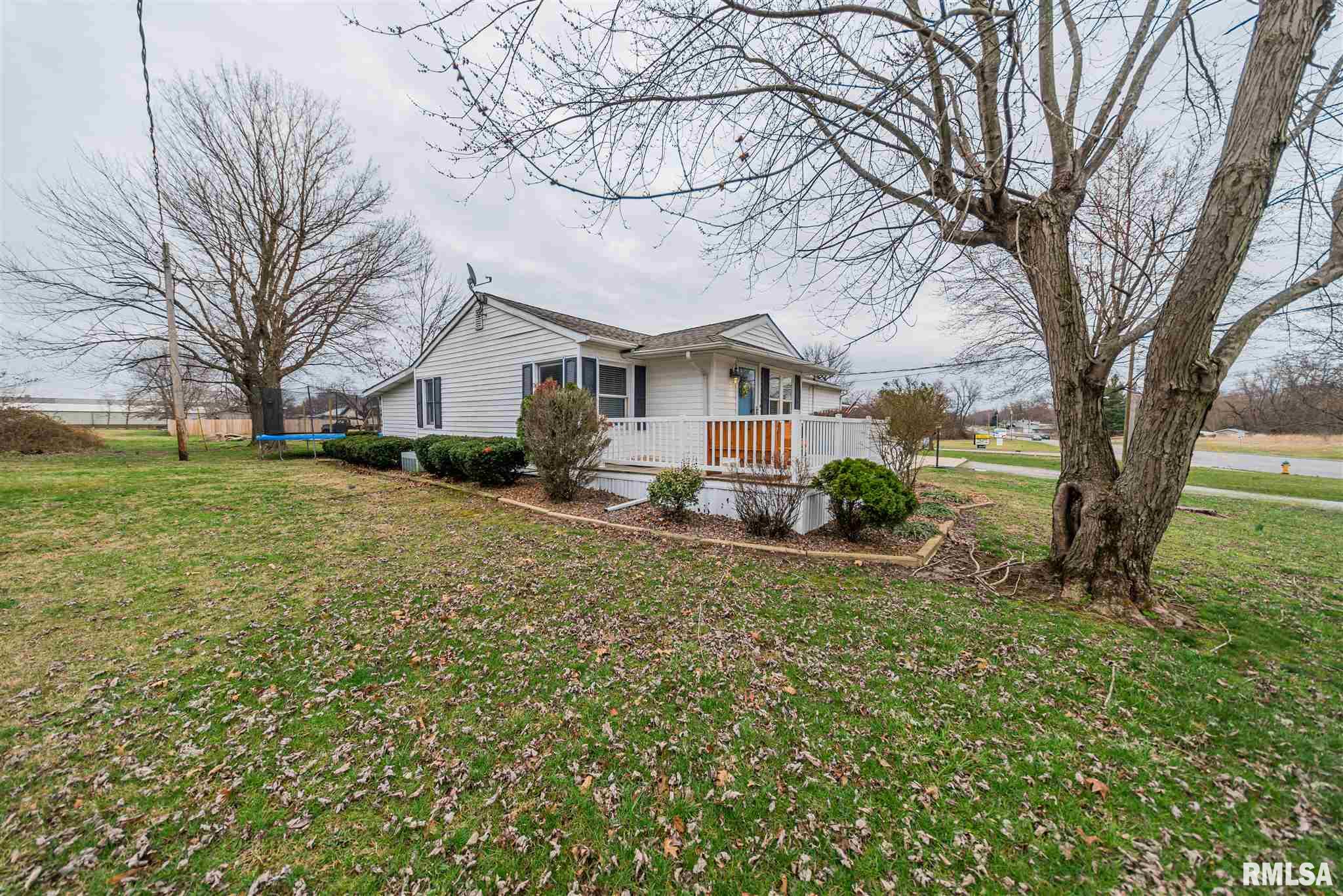 2620 Benton Road Mount Vernon, IL 62864 - Photo 3 of 34 Gallery Image 3