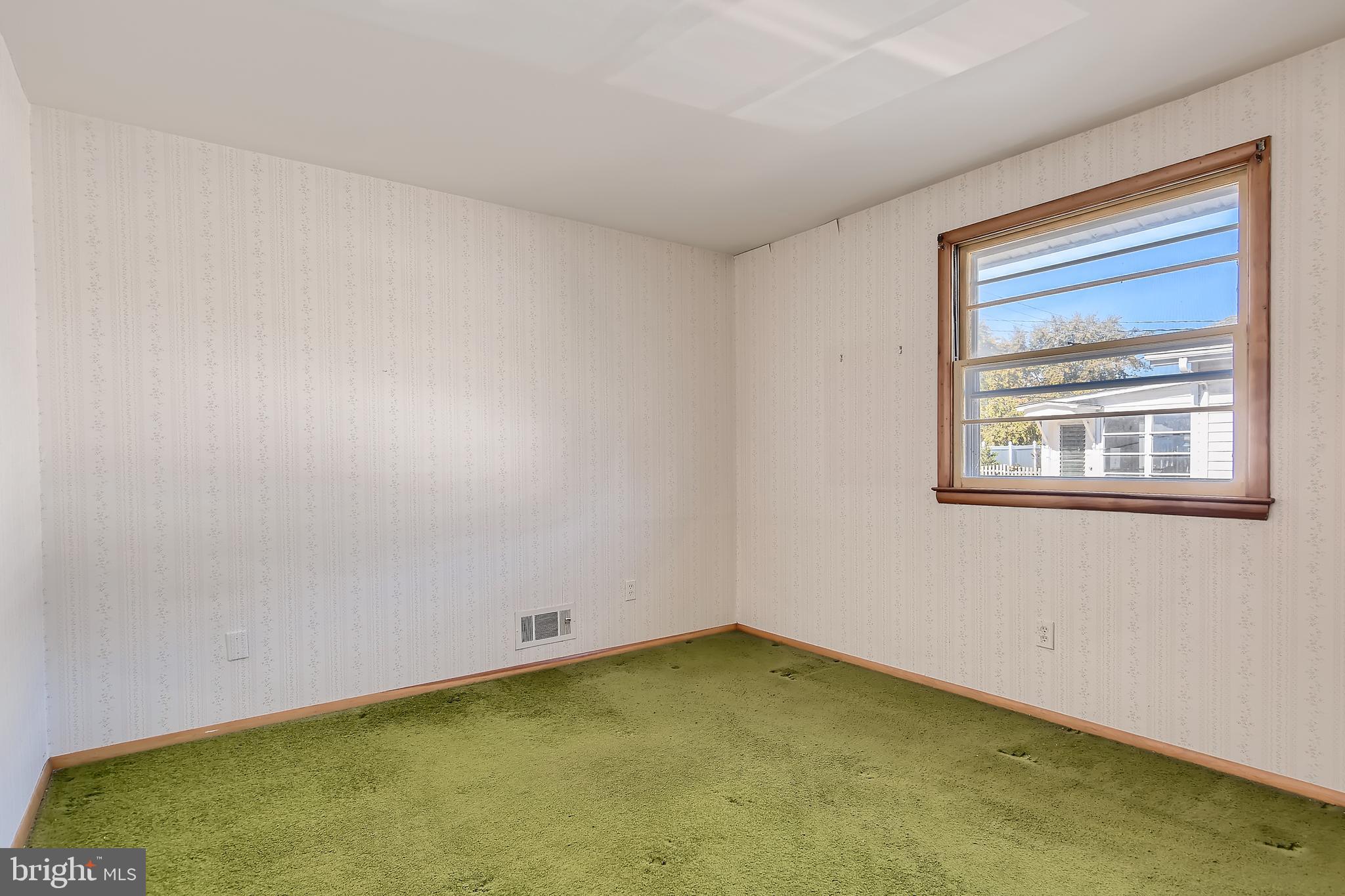 8918 Parlo Road Baltimore, MD 21236 - Photo 14 of 28 a view of an empty room