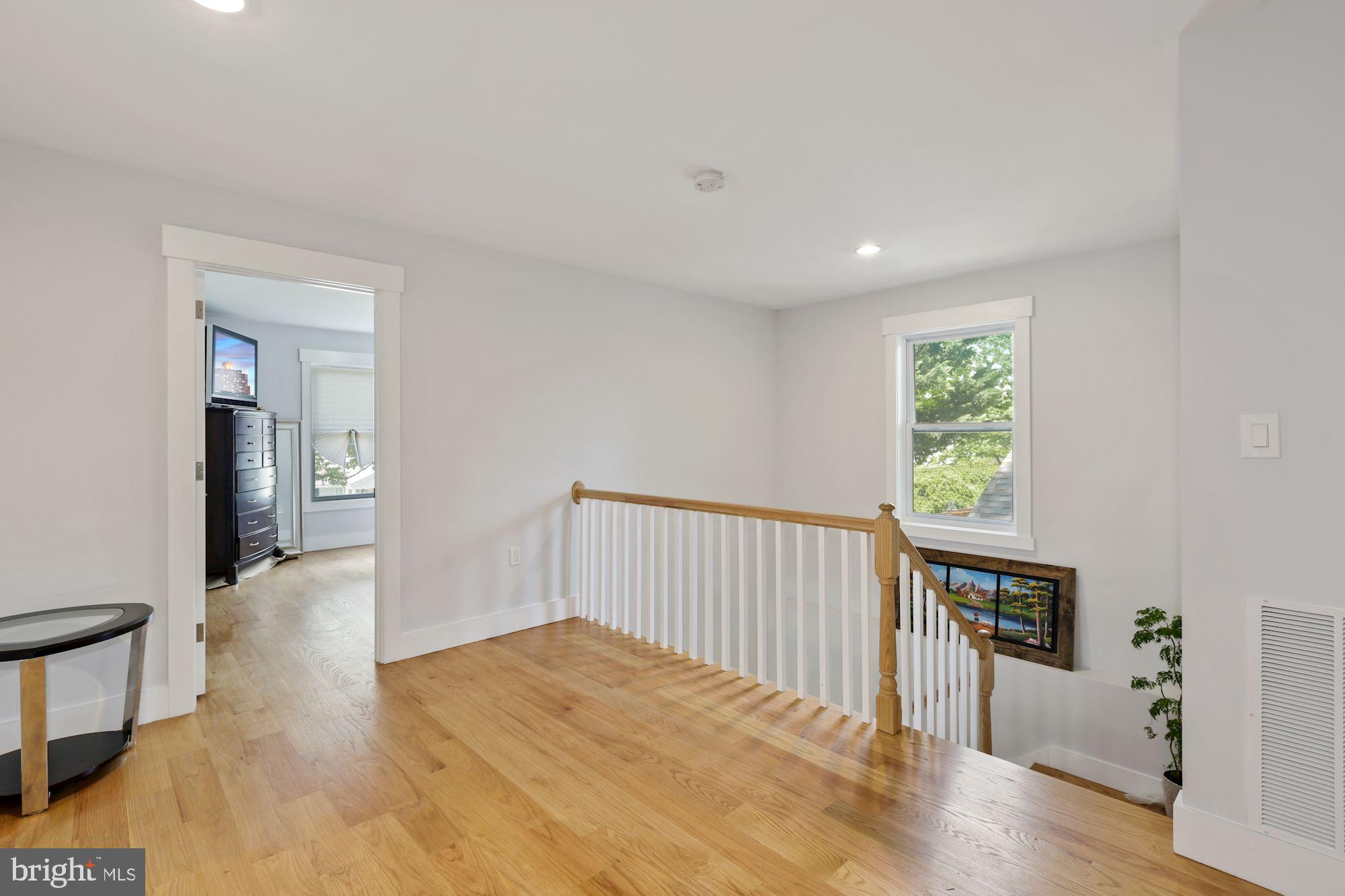 12725 Gould Road Silver Spring, MD 20906 - Photo 18 of 34 Upper Level Landing