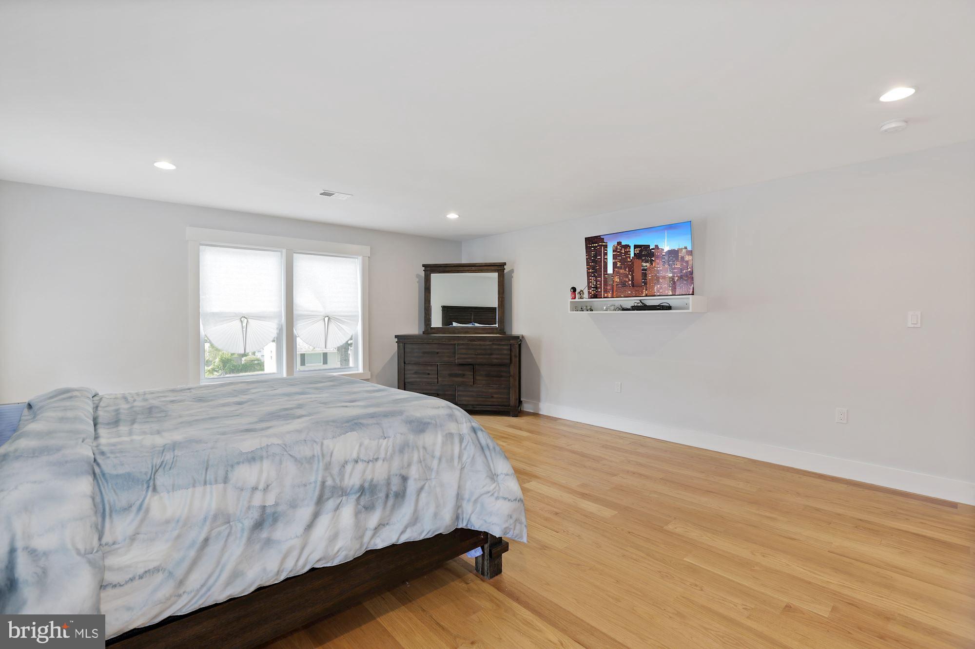 12725 Gould Road Silver Spring, MD 20906 - Photo 28 of 34 Upper Level Owner's Bedroom