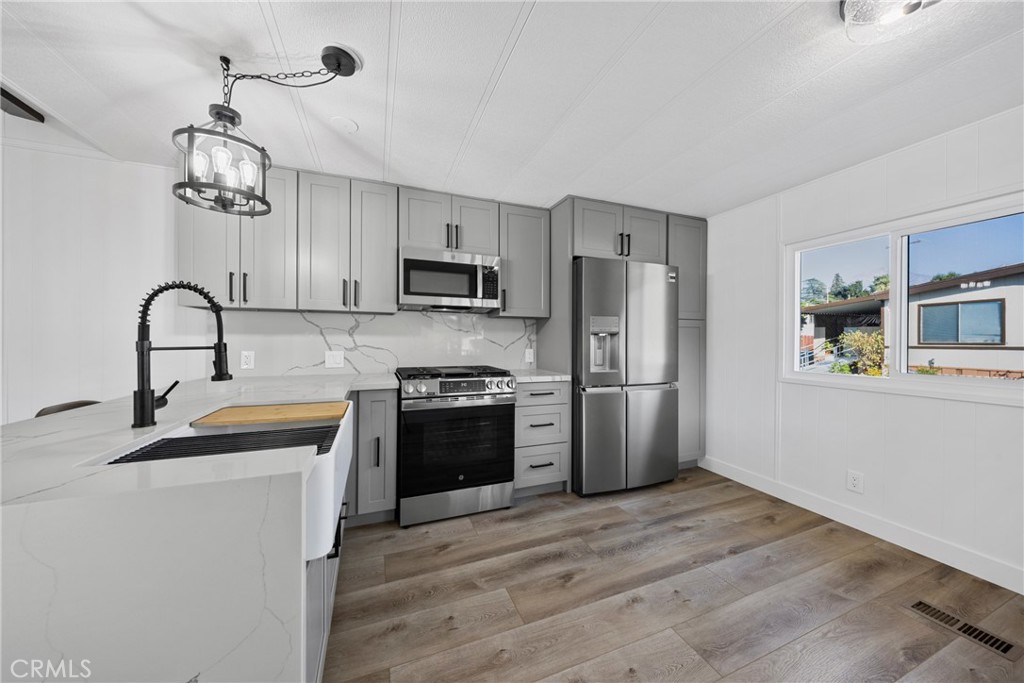 1255 Amethyst Street, Unit 51 Mentone, CA 92359 - Photo 12 of 60 Kitchen