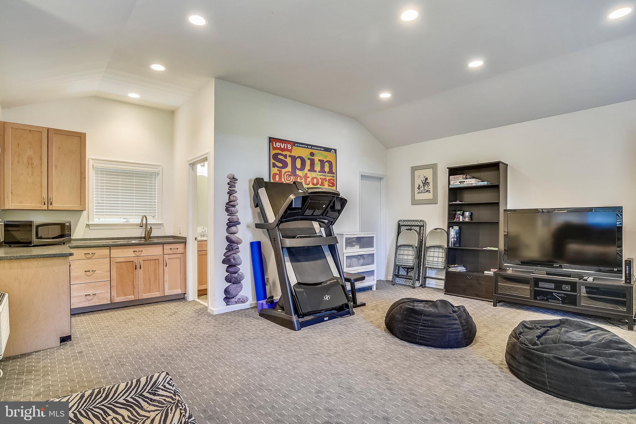 8719 Ridge Road Bethesda, MD 20817 - Photo 27 of 31 Carriage House